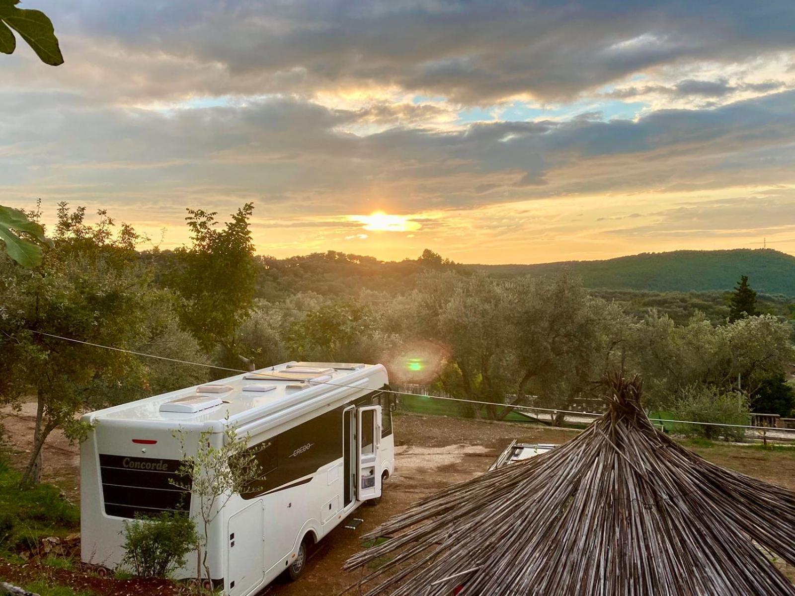 Kruje Camping * Krujë